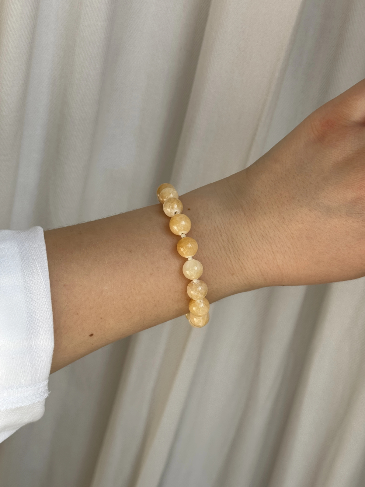 Armband van nefriet (ca. 10 mm) met Toho-kralen en een veerringsluiting van roestvrij staal, handgemaakt – foto 3