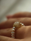 Adjustable ring with cultured freshwater pearls, a citrine stone and gold-plated spacers, handmade – photo 6