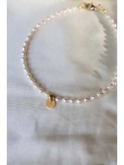 Perłowa bransoletka na nogę | Upiększaj