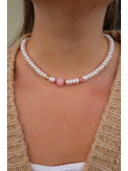 Naszyjnik z pereł z różowym akcentem | Upiększaj