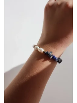 Bransoletka z pereł naturalnych i niebieskiego sodalitu | Upiększaj