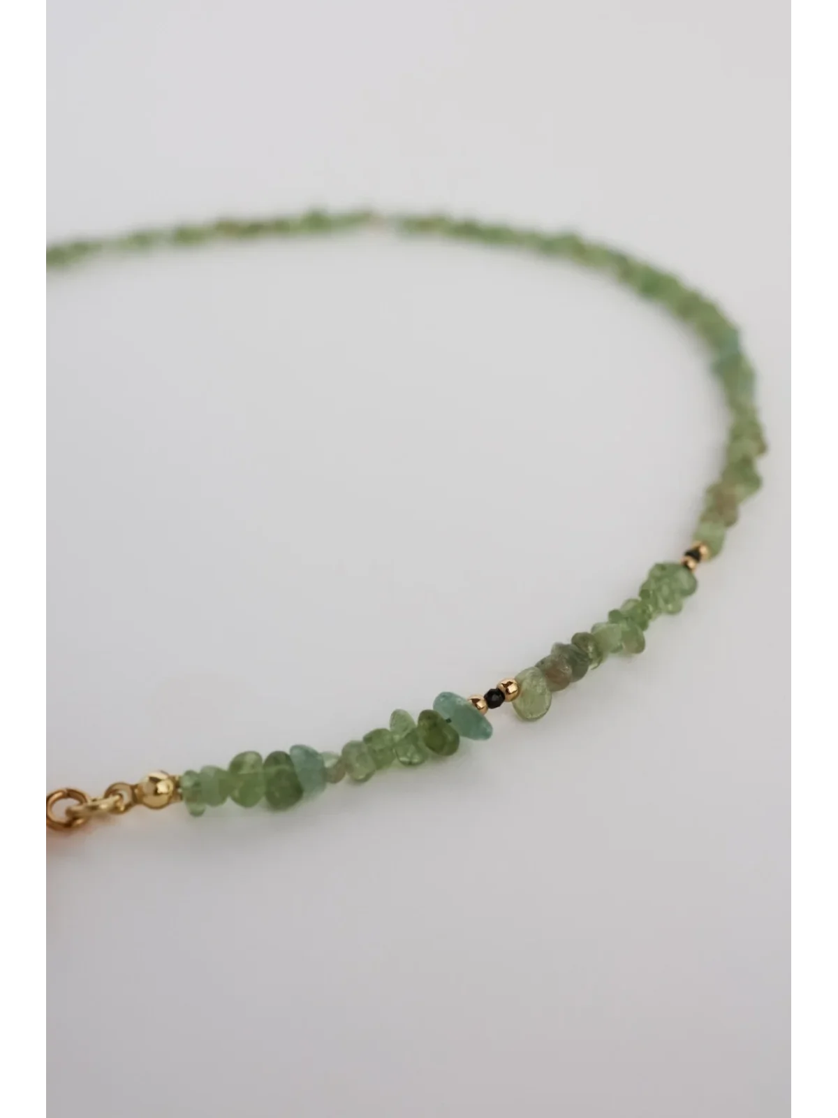 Zielony naszyjnik z apatytu i czarnego turmalinu | Upiększaj