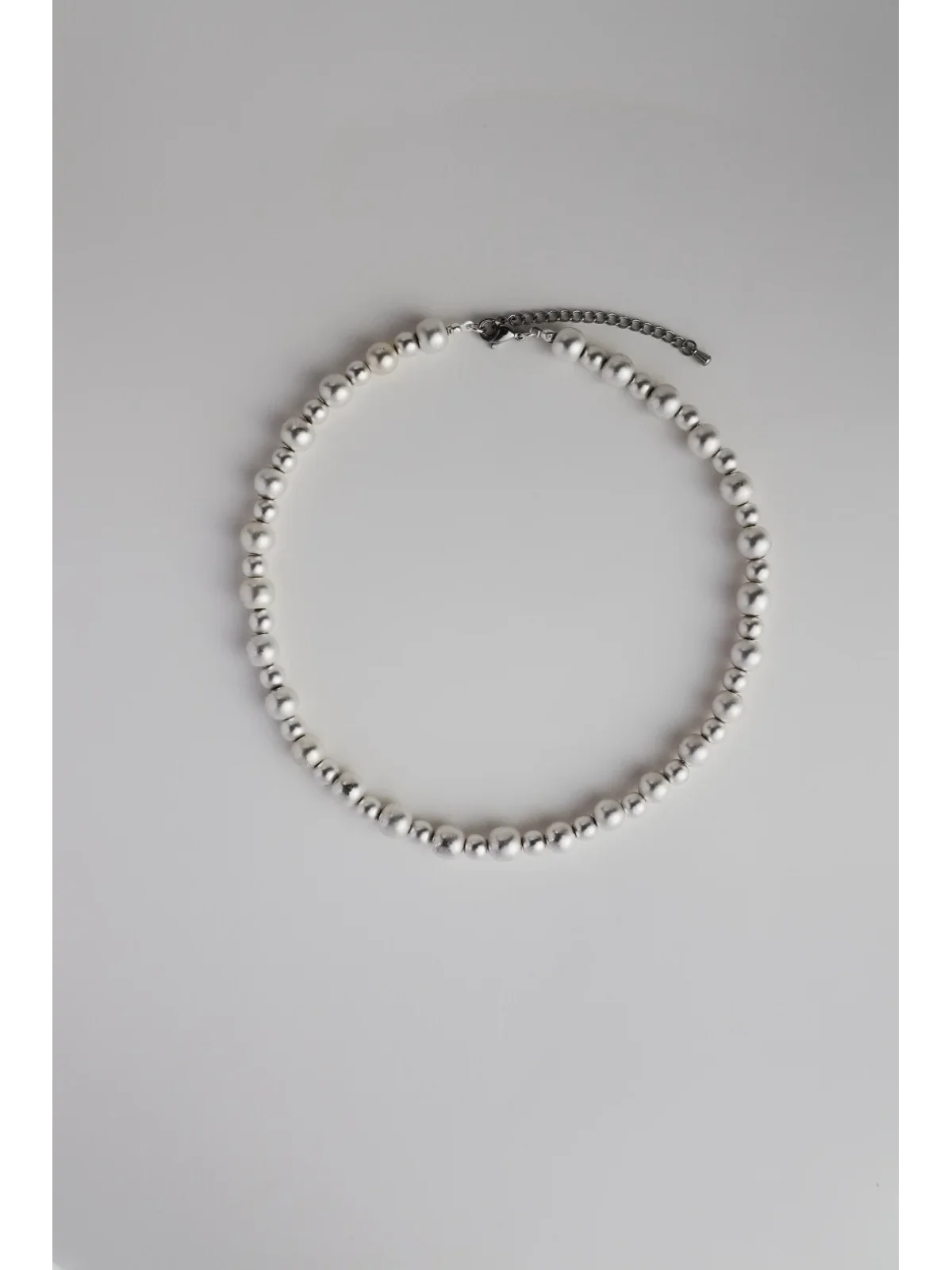 Satynowy naszyjnik ze srebrnego hematytu | Upiększaj