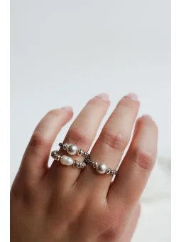 Srebrny pierścionek elastyczny z hematytu | Upiększaj