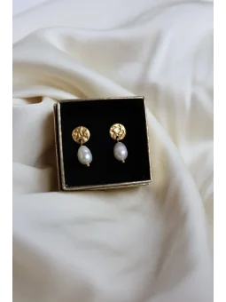 Kolczyki z naturalnymi perłami ze stali chirurgicznej |  Upiększaj