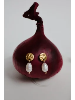 Kolczyki z naturalnymi perłami ze stali chirurgicznej |  Upiększaj