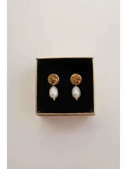 Kolczyki z naturalnymi perłami ze stali chirurgicznej |  Upiększaj