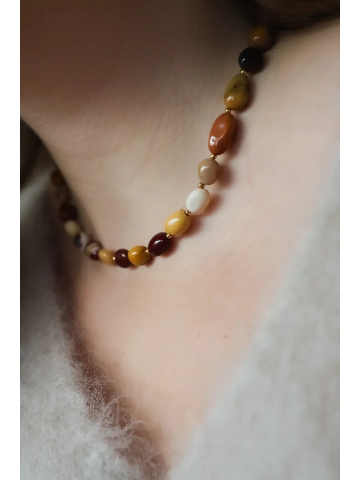 Jesienny naszyjnik z kamieni mokaitu | Upiększaj