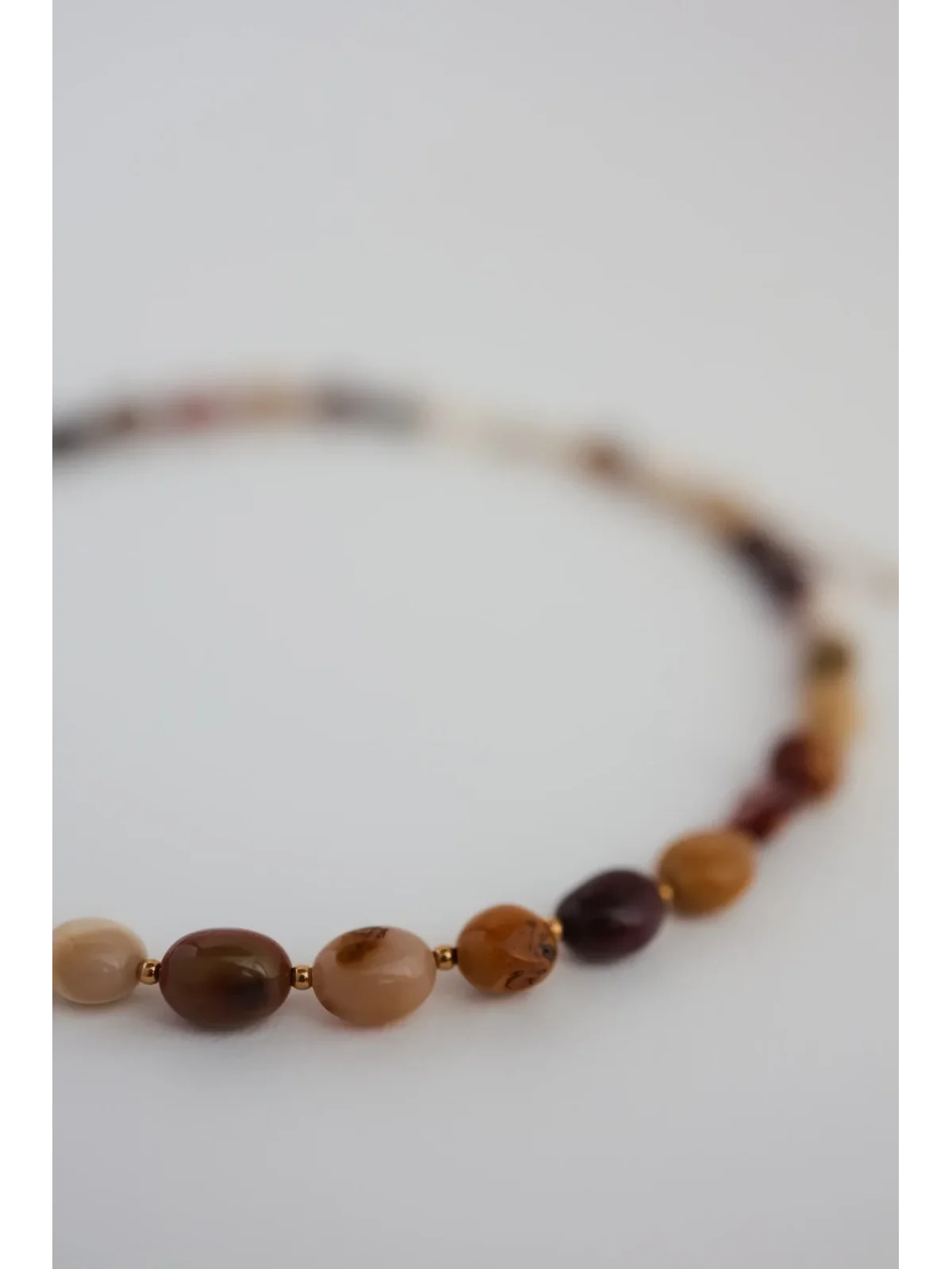 Jesienny naszyjnik z kamieni mokaitu | Upiększaj