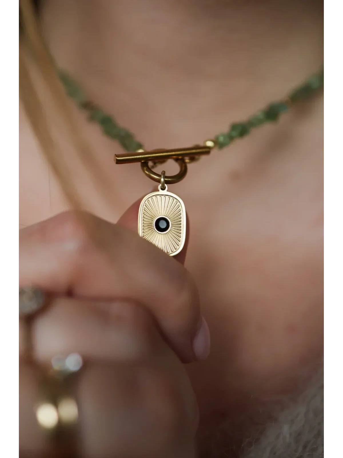 Zielony naszyjnik z apatytu i czarnego turmalinu | Upiększaj