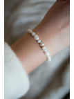Verstelbare armband van gekweekte zoetwaterparels met gekreukt bolletje van zilver en zilveren, handgemaakt