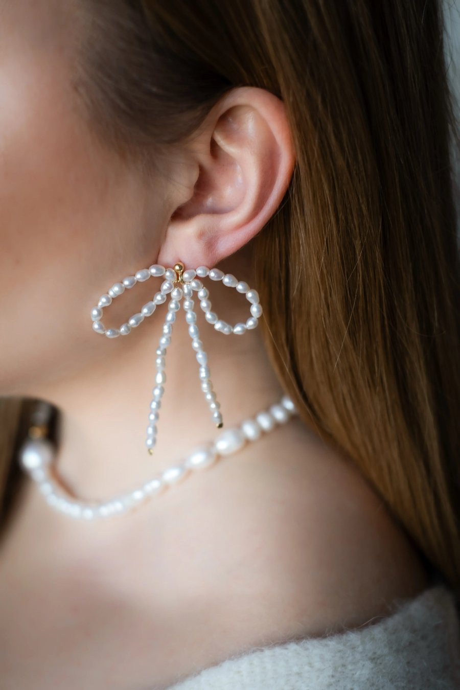 Natural freshwater pearl bow earrings on 925 gold-plated silver pins, handmade