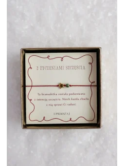 Czerwona bransoletka na szczęście | Upiększaj