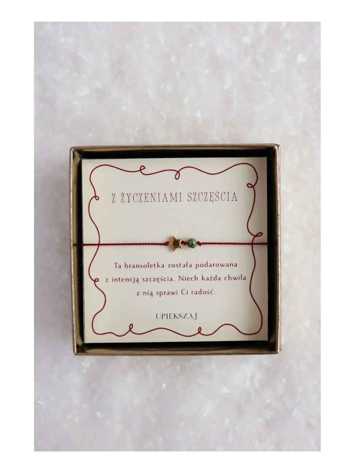 Czerwona bransoletka na szczęście | Upiększaj