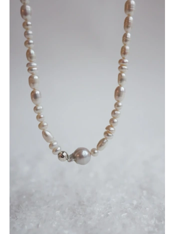 Naszyjnik z pereł z perłą barokową i srebrną kulką | Upiększaj