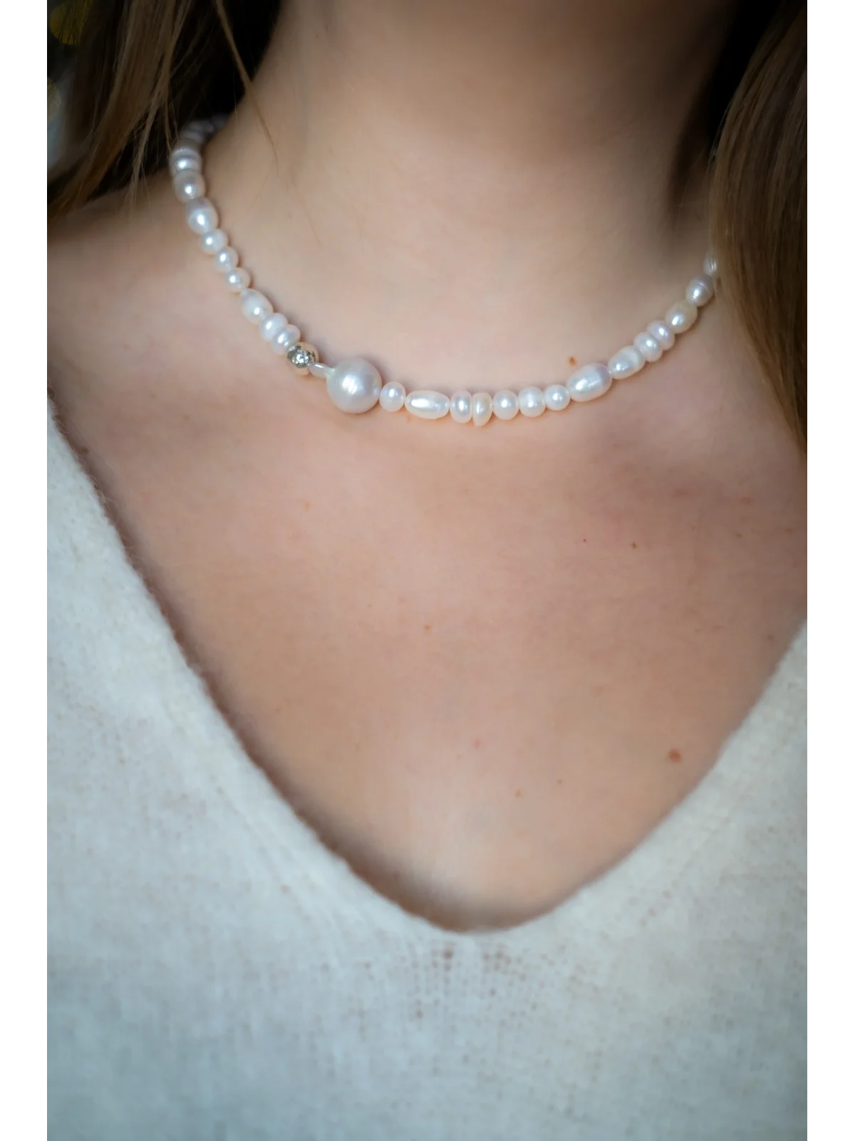 Naszyjnik z pereł z perłą barokową i srebrną kulką | Upiększaj