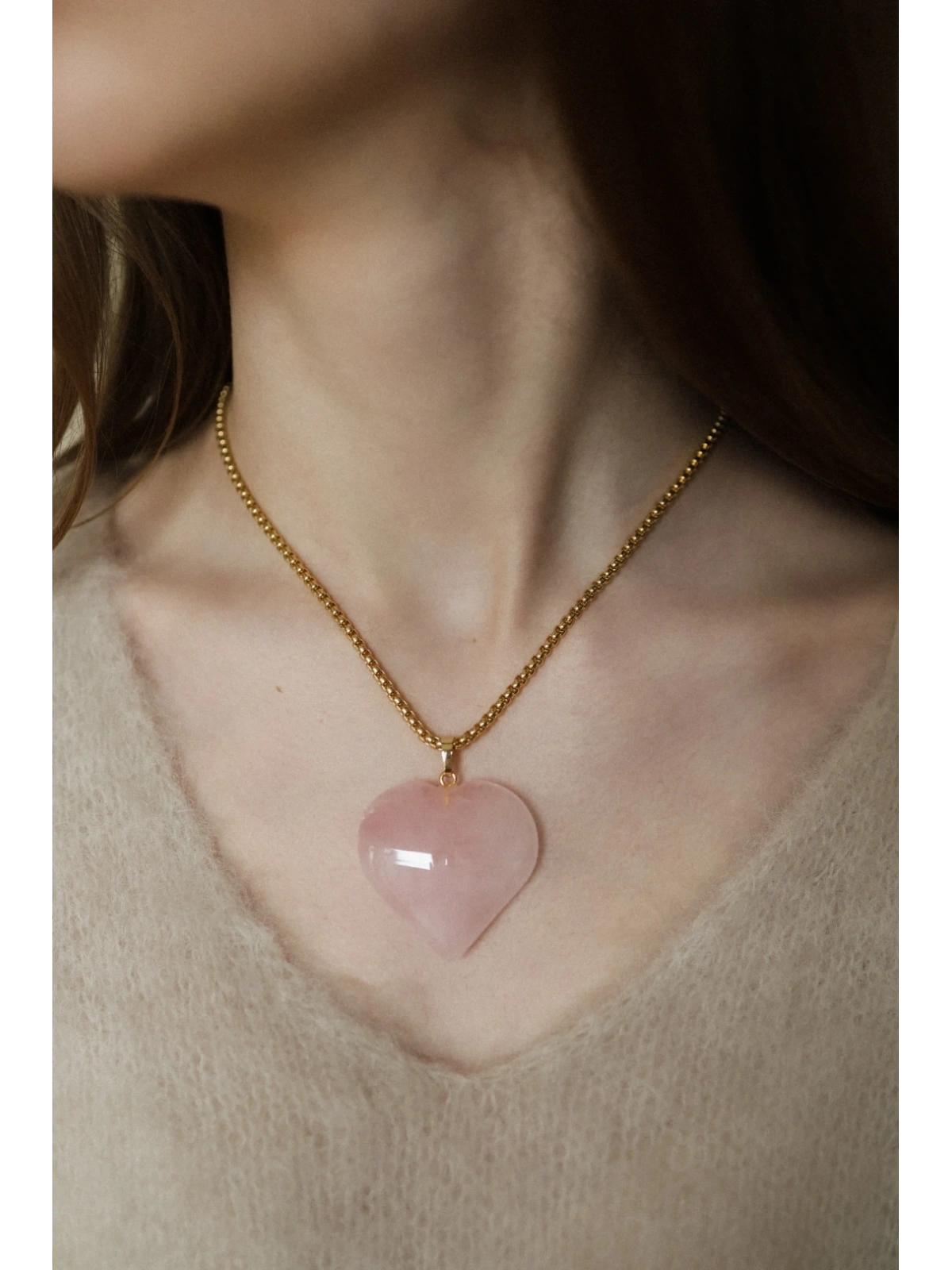 Handmade necklace with a large rose quartz heart pendant on a surgical steel snake chain – photo 3