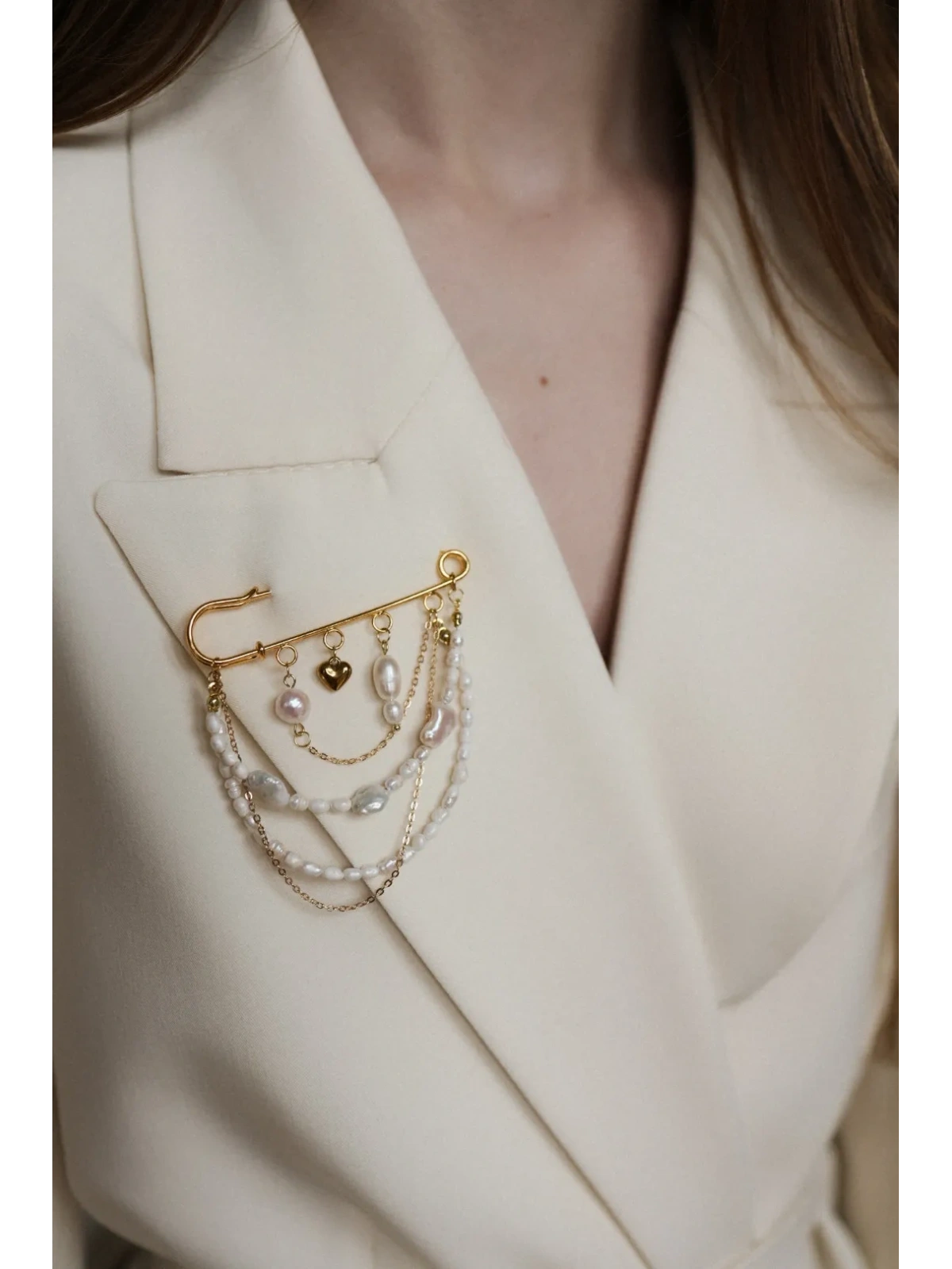 Broszka agrafka z perłami naturalnymi | Upiększaj