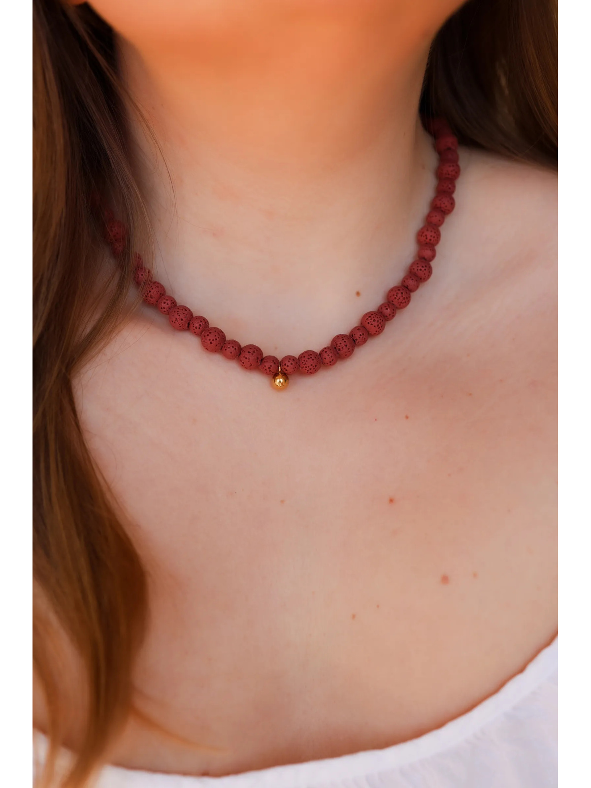Verstelbare ketting van lavasteen met sluiting van roestvrij staal en ringetjes van verguld zilver, handmade – foto 4