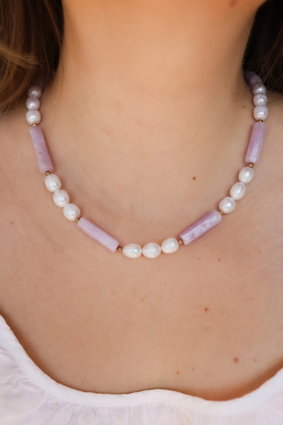 Necklace of large cultured freshwater pearls with kunzite and hematite on steel wire, length 47 cm, handmade