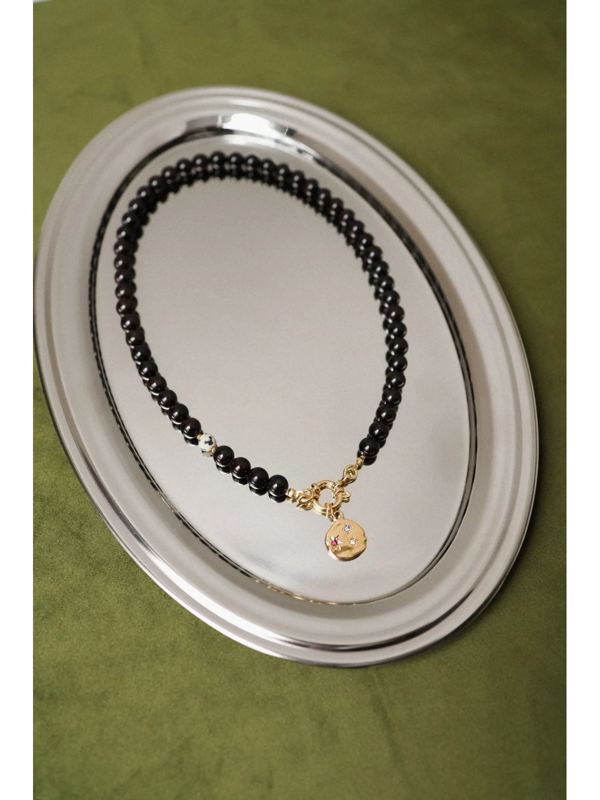 Granaten ketting Czarny Koń | Upiększaj