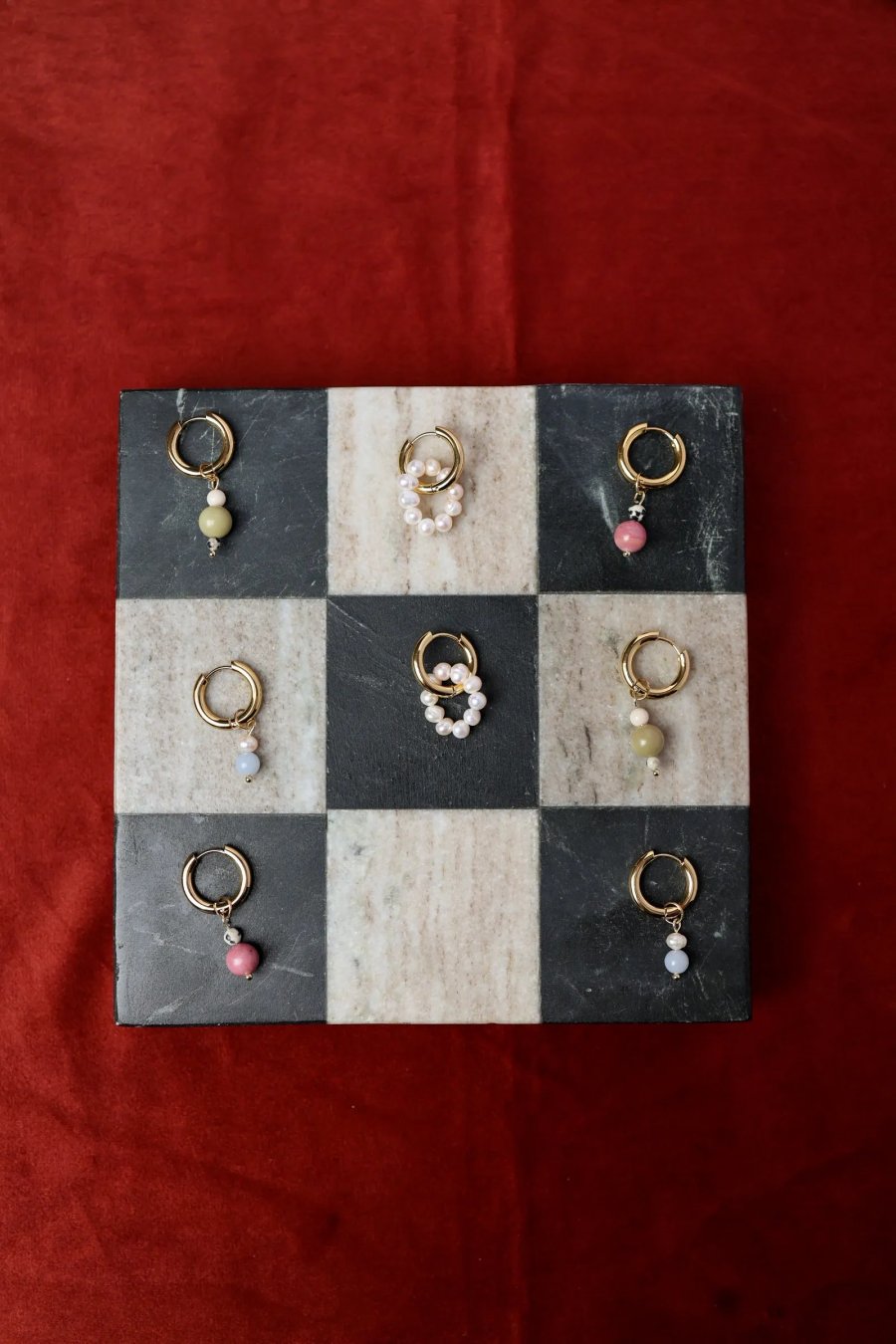 Asy w rękawie Hoop Earrings with Interchangeable Charms | Upiększaj