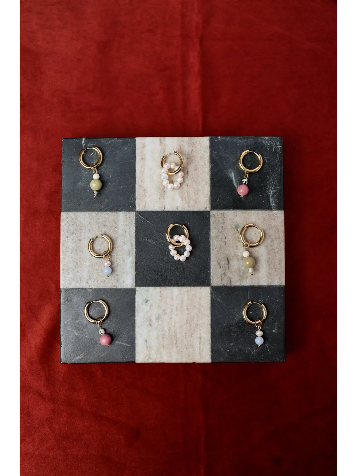 Asy w rękawie Hoop Earrings with Interchangeable Charms | Upiększaj