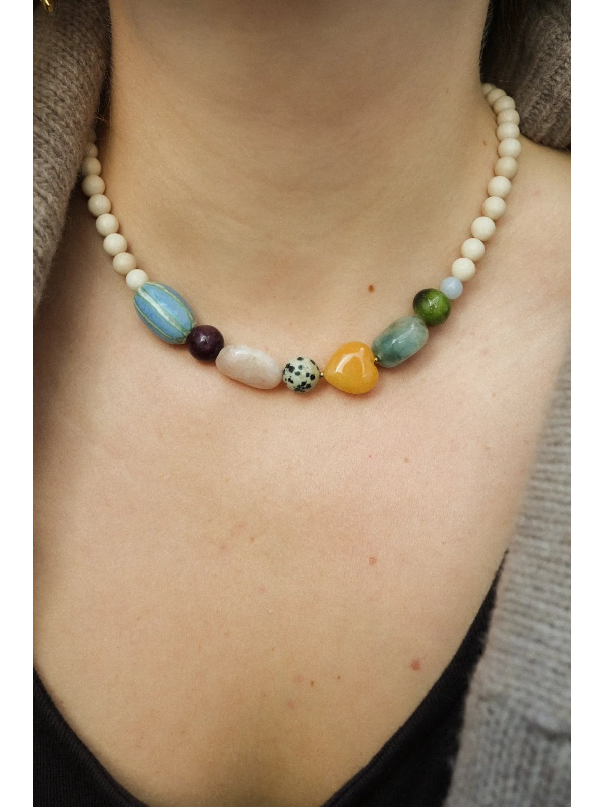 Talia Barw Necklace - honey jade heart, jasper | Upiększaj